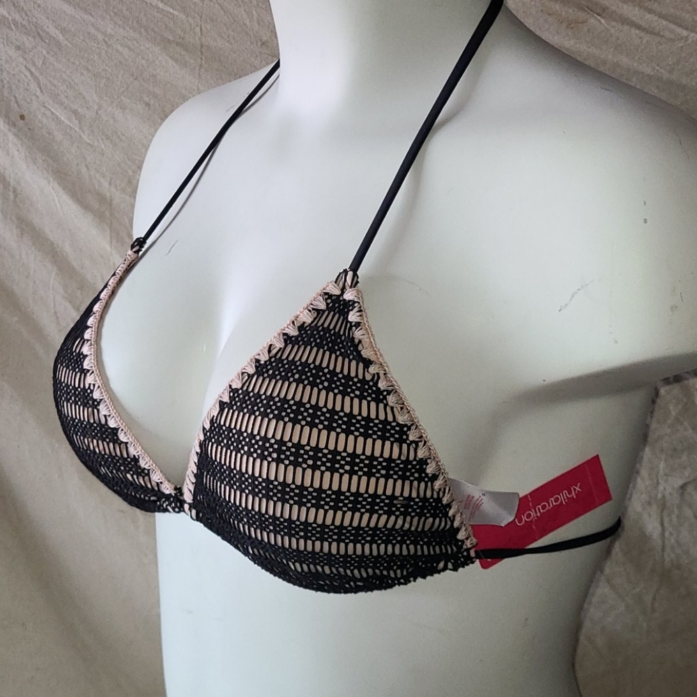 Swimsuit bikini top
